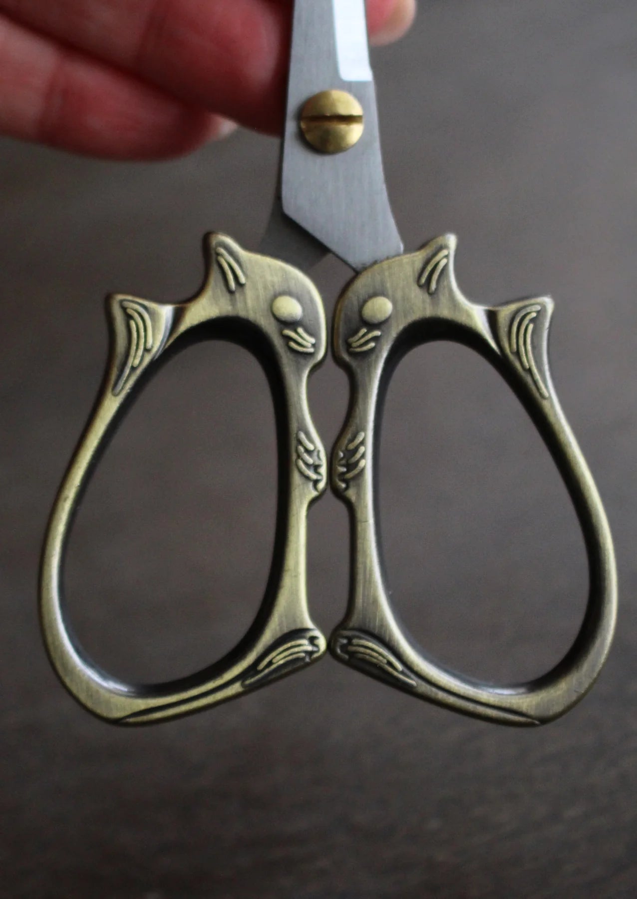 Squirrel Scissors Antique Gold Stainless Steel – Lindy Stitches