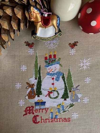 Regali Di Natale (Merry Christmas) Lilli Violette Cross Stitch Pattern