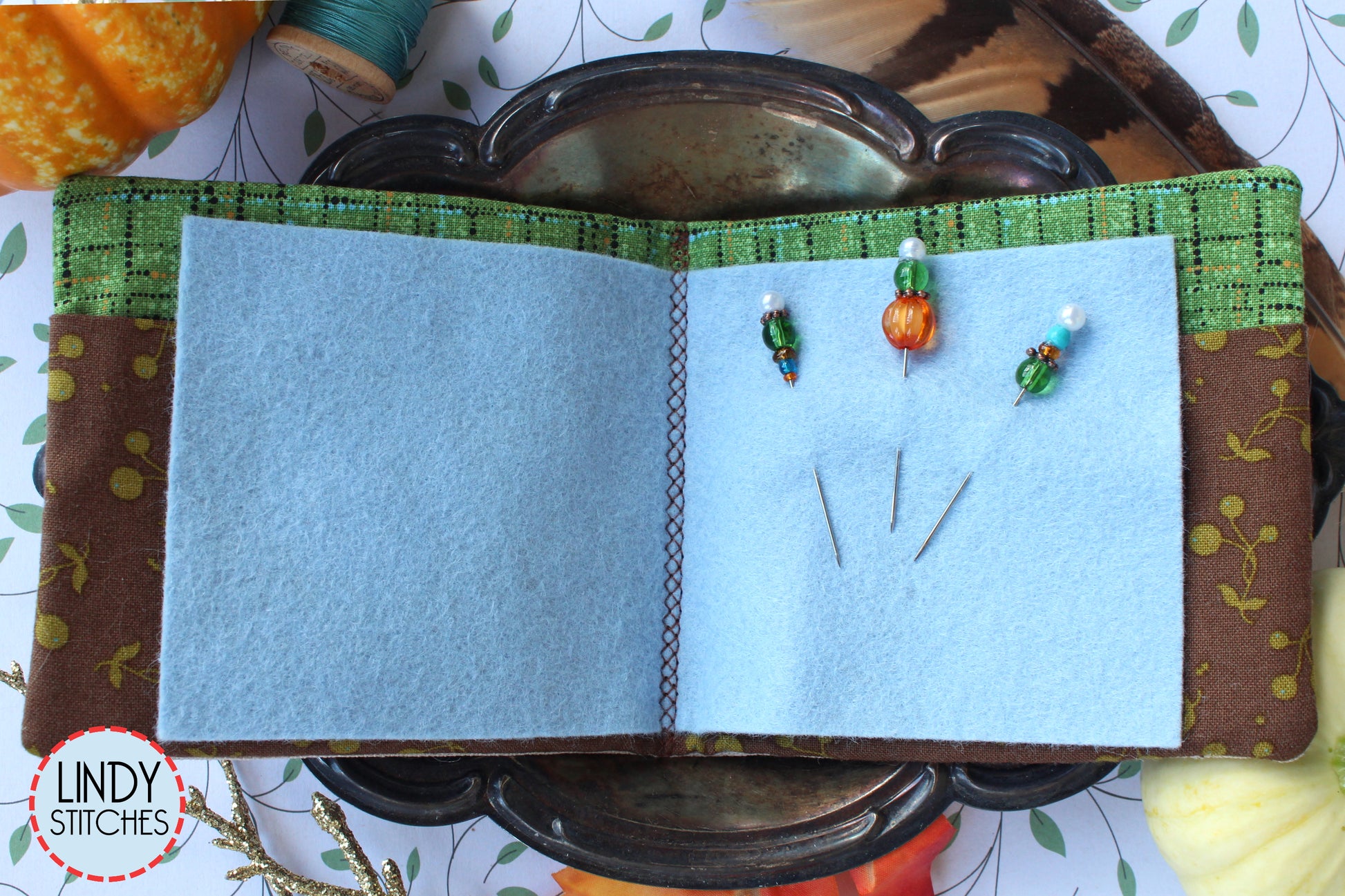 Needlefelted Felt Needlebook  Felt crafts, Needle book, Needle felting  projects